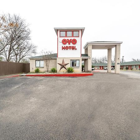Oyo Hotel San Antonio Near At&T Center Екстер'єр фото