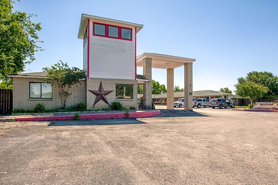 Oyo Hotel San Antonio Near At&T Center Екстер'єр фото