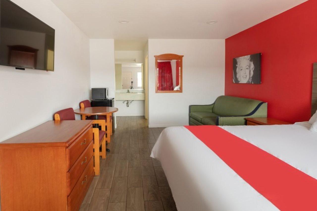 Oyo Hotel San Antonio Near At&T Center Екстер'єр фото