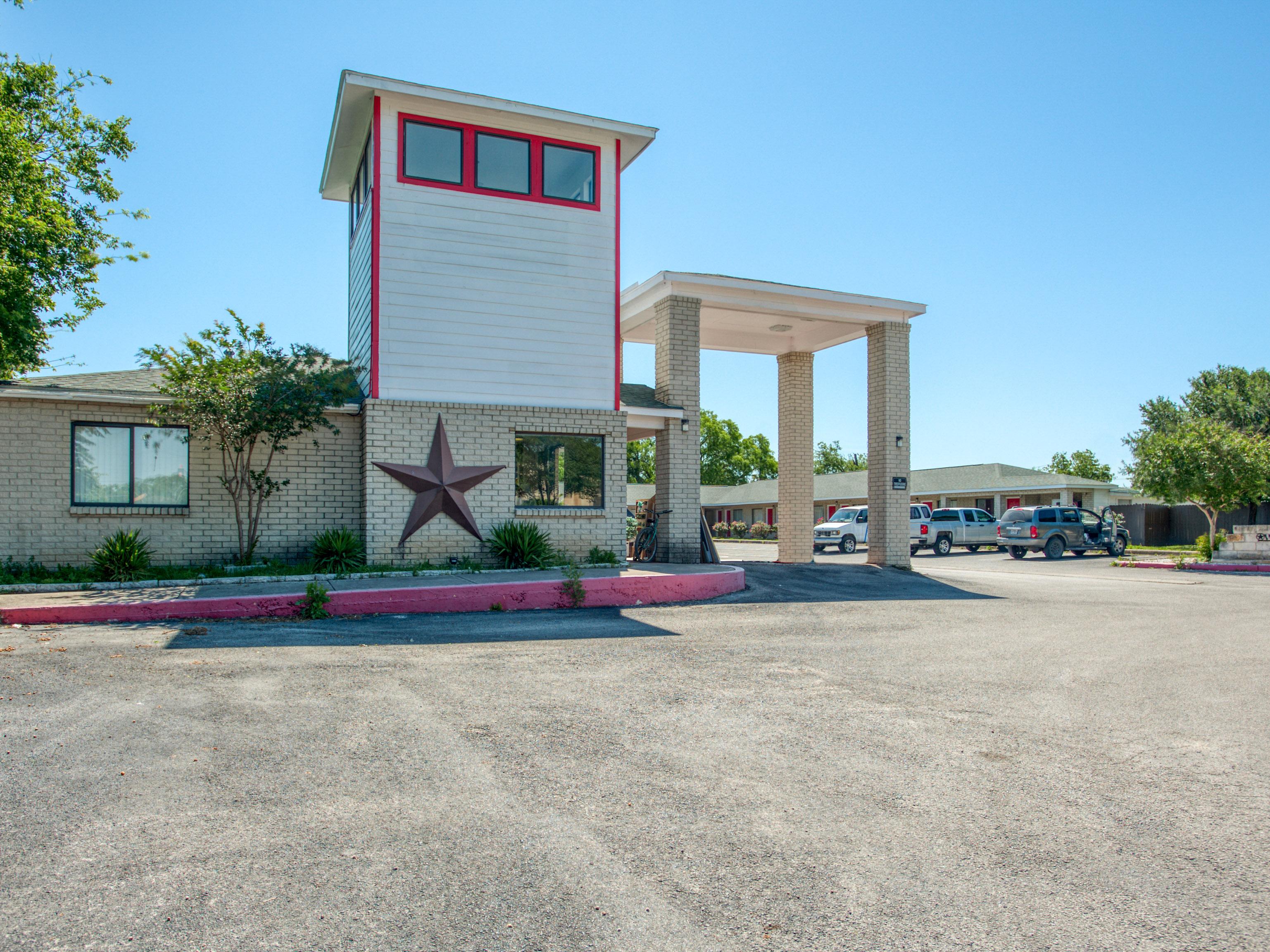 Oyo Hotel San Antonio Near At&T Center Екстер'єр фото