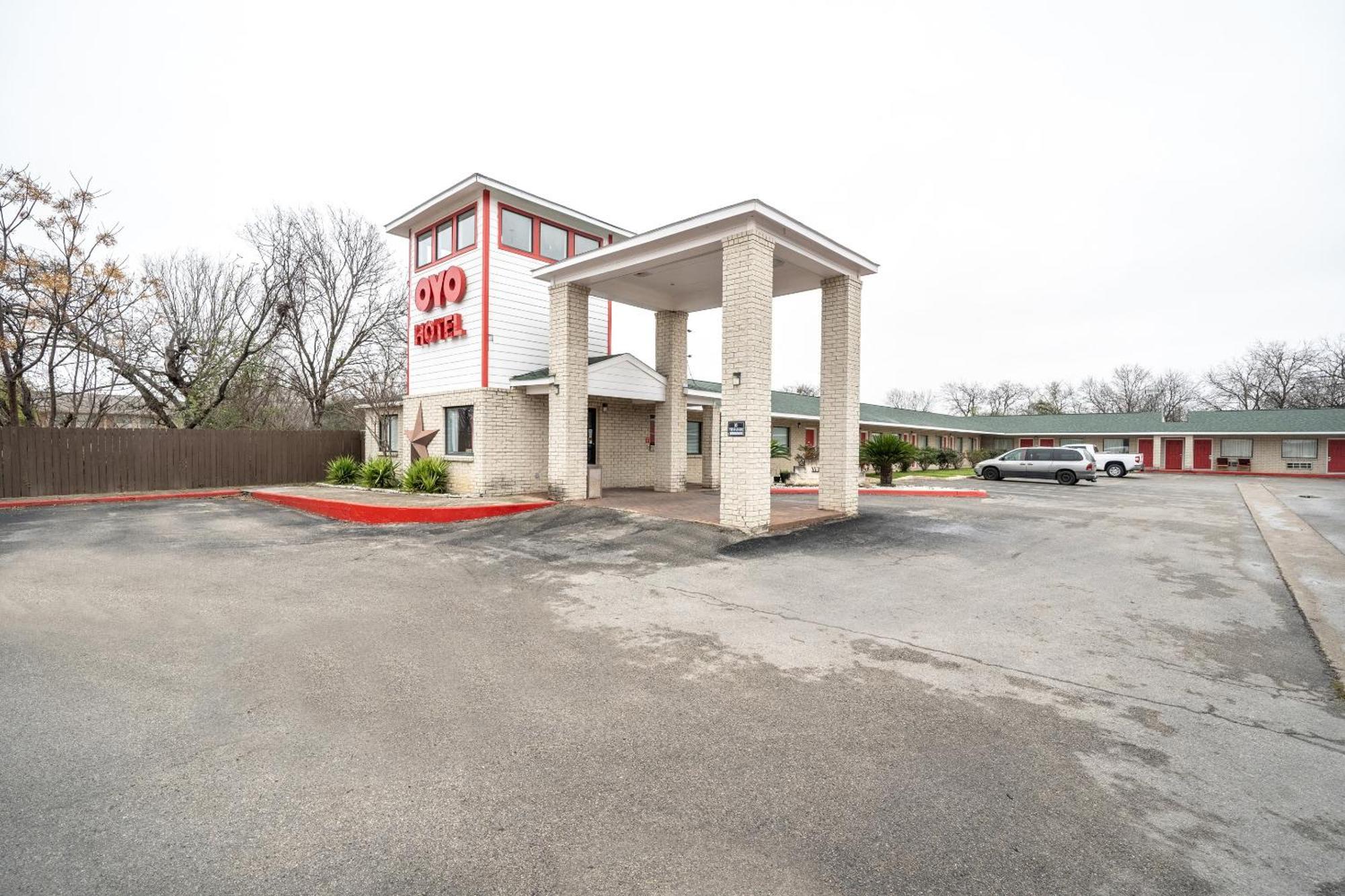 Oyo Hotel San Antonio Near At&T Center Екстер'єр фото