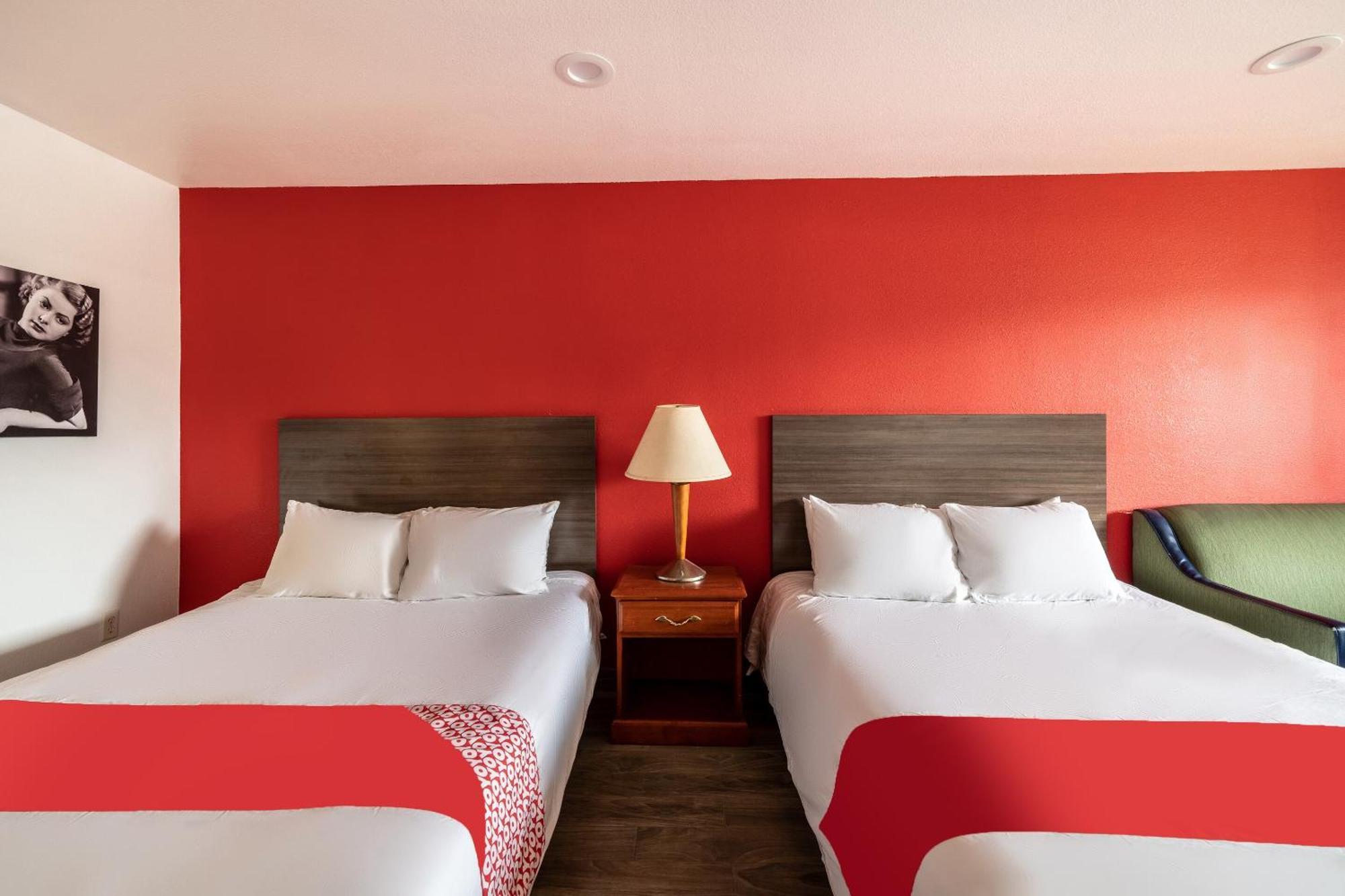 Oyo Hotel San Antonio Near At&T Center Екстер'єр фото